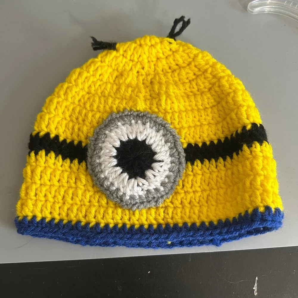 Handmade Crochet Minion Beanie Yellow Blue Knit One Eye Goggle Hat Despicable Me